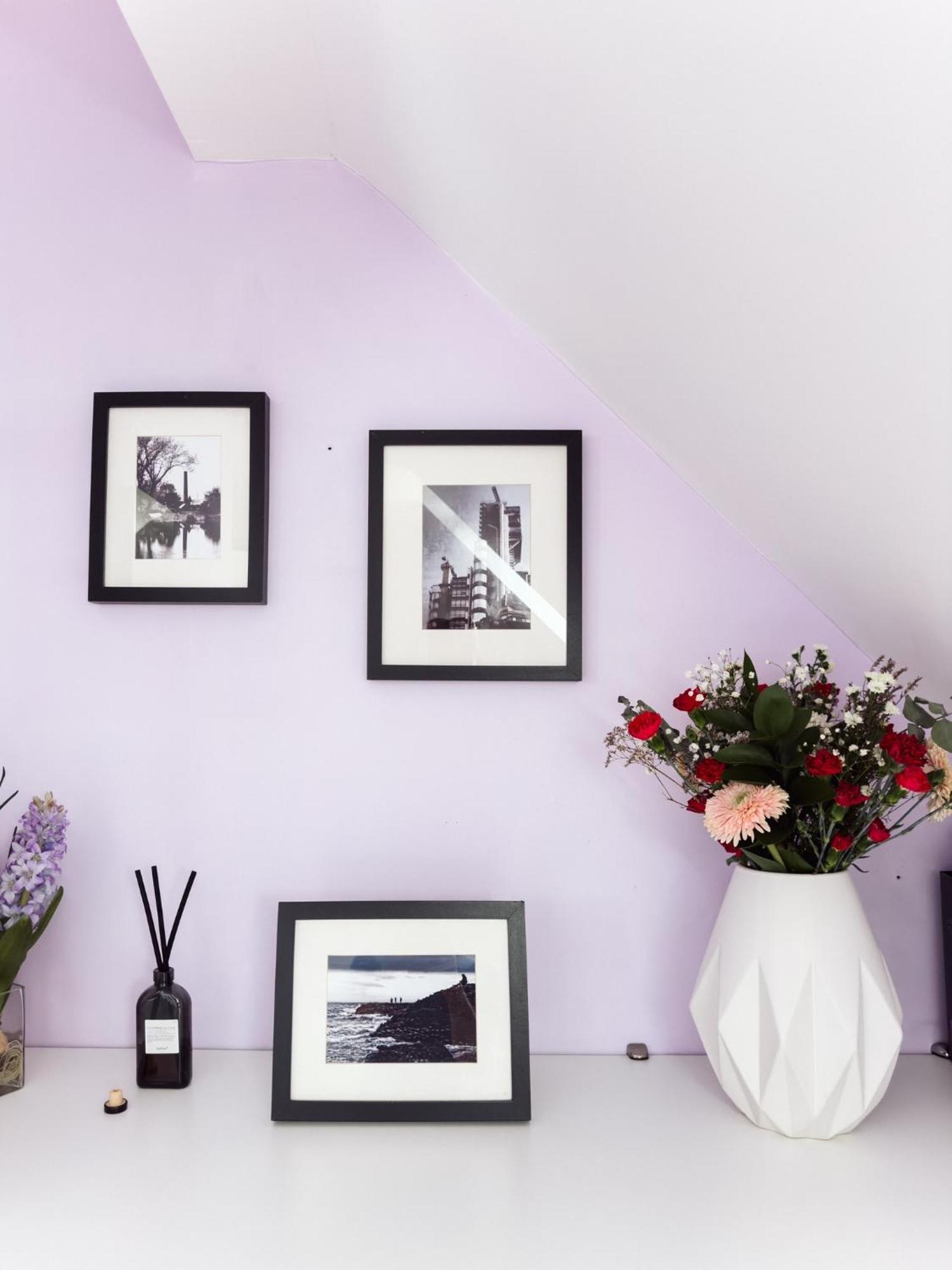 Beautiful Apartment In Guildford With Parking Send ภายนอก รูปภาพ